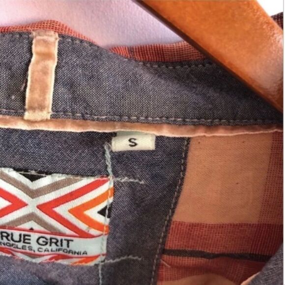 Men's True Grit Plaid Long Sleeve Button Down Shirt - Picture 7 of 8